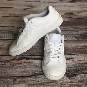 Women’s Nike Court Royal AC Sneakers Retro Look